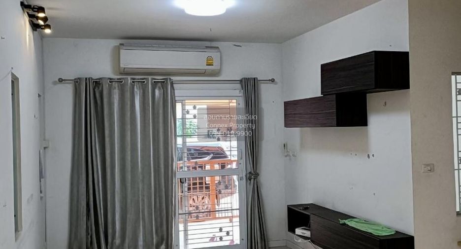 For sale 4 bedrooms townhouse in Sai Noi, Nonthaburi