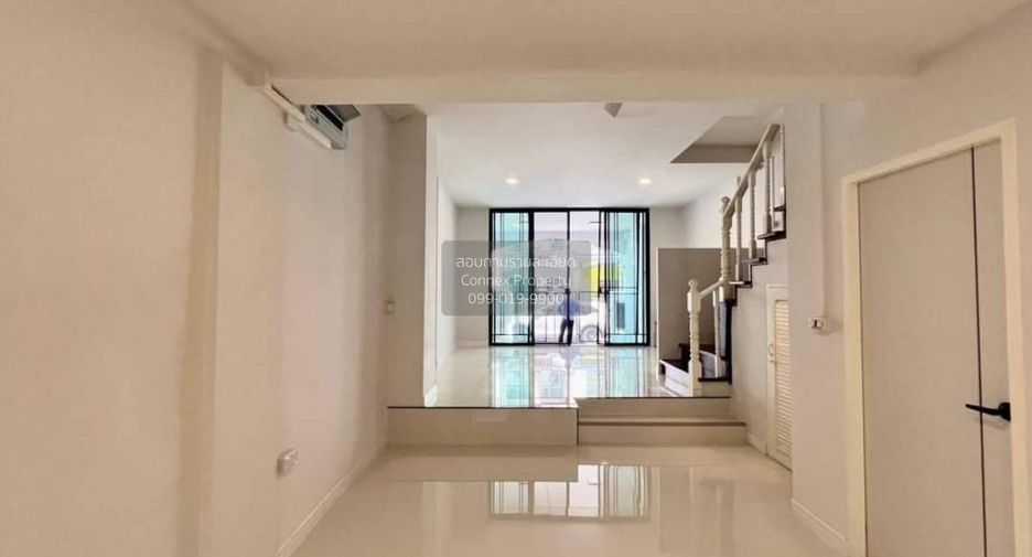 For sale 3 bedrooms townhouse in Pak Kret, Nonthaburi