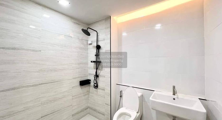 For sale 3 bedrooms townhouse in Pak Kret, Nonthaburi