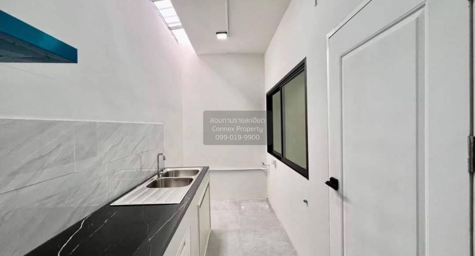 For sale 3 bedrooms townhouse in Pak Kret, Nonthaburi
