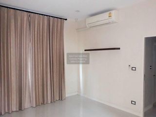 出售 4 卧室 独立屋 在 Mueang Pathum Thani, Pathum Thani