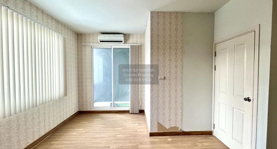 Casa adosada en venta de 3 habitaciones en Lam Luk Ka, Pathum Thani