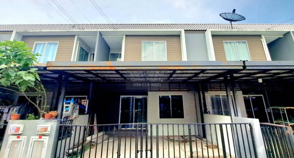 Casa adosada en venta de 3 habitaciones en Lam Luk Ka, Pathum Thani