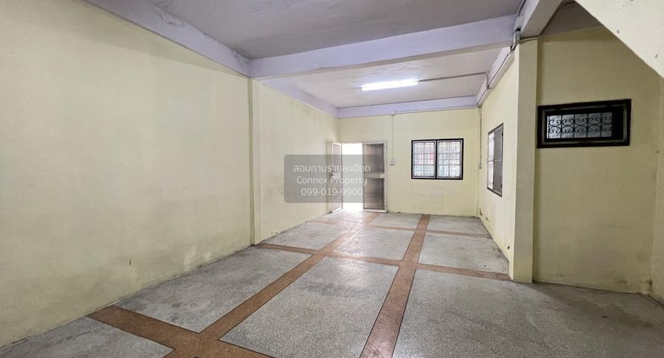 Reihenhaus zum Kauf mit 3 Zimmer in Chom Thong, Bangkok