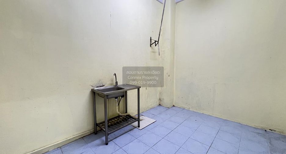 Reihenhaus zum Kauf mit 3 Zimmer in Chom Thong, Bangkok