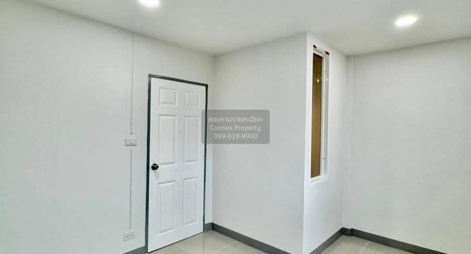 For sale 3 bedrooms townhouse in Sai Noi, Nonthaburi