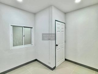For sale 3 bedrooms townhouse in Sai Noi, Nonthaburi