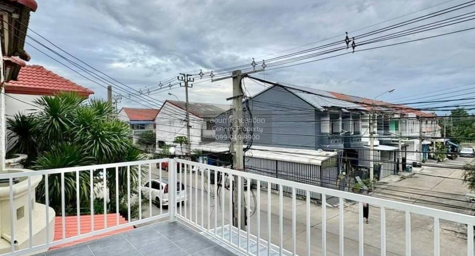 For sale 3 bedrooms townhouse in Sai Noi, Nonthaburi