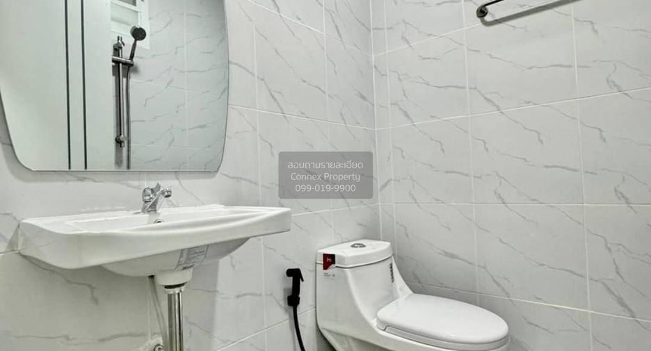 For sale 3 bedrooms townhouse in Sai Noi, Nonthaburi