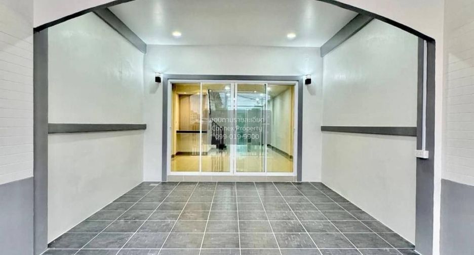 For sale 3 bedrooms townhouse in Sai Noi, Nonthaburi