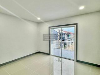 For sale 3 bedrooms townhouse in Sai Noi, Nonthaburi