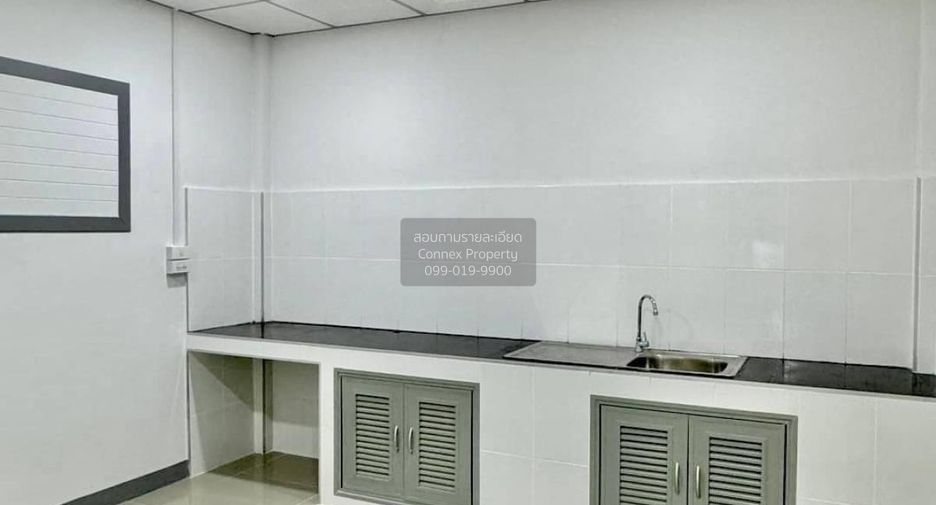 For sale 3 bedrooms townhouse in Sai Noi, Nonthaburi
