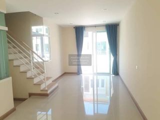 For sale 3 bedrooms townhouse in Mueang Samut Sakhon, Samut Sakhon