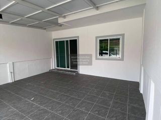 For sale 2 bedrooms townhouse in Thanyaburi, Pathum Thani