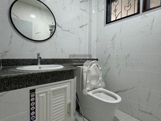 Casa en venta de 4 habitaciones en Thung Khru, Bangkok