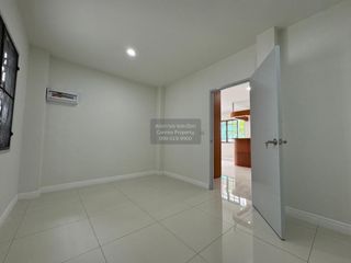 Casa en venta de 4 habitaciones en Thung Khru, Bangkok