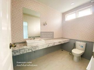 For sale 5 bedrooms house in Khlong Luang, Pathum Thani