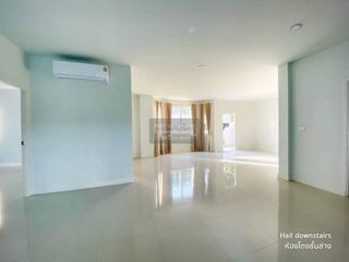 For sale 5 bedrooms house in Khlong Luang, Pathum Thani