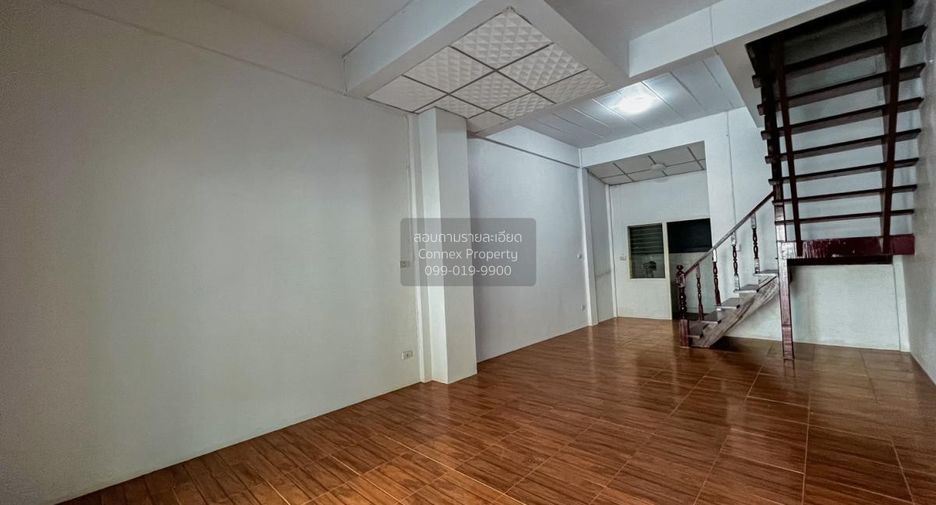 For sale 2 bedrooms townhouse in Sai Noi, Nonthaburi