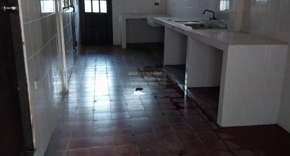 For sale 5 bedrooms house in Thanyaburi, Pathum Thani