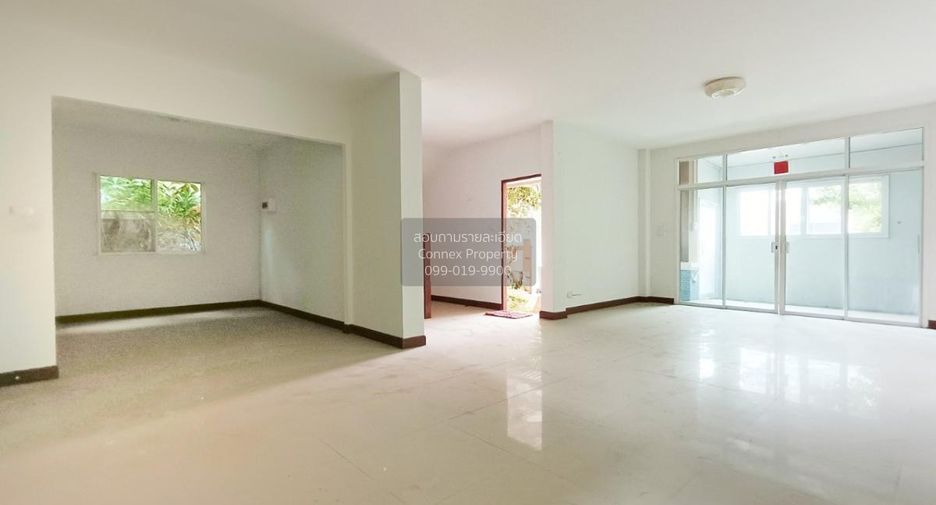Casa en venta de 5 habitaciones en Bang Phli, Samut Prakan