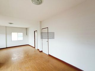 Casa en venta de 5 habitaciones en Bang Phli, Samut Prakan