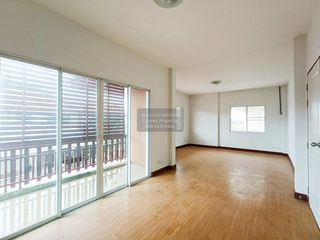 Casa en venta de 5 habitaciones en Bang Phli, Samut Prakan