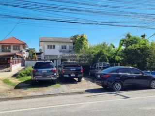 For sale 3 bedrooms house in Nakhon Chai Si, Nakhon Pathom
