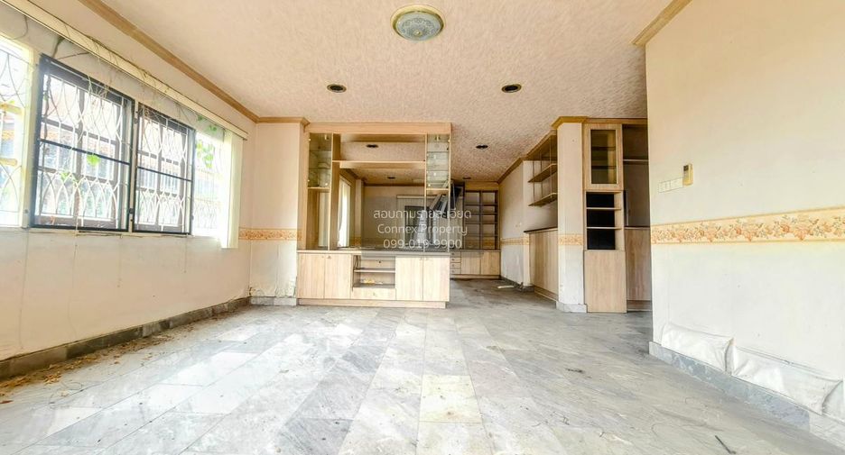 For sale 4 bedrooms house in Thanyaburi, Pathum Thani