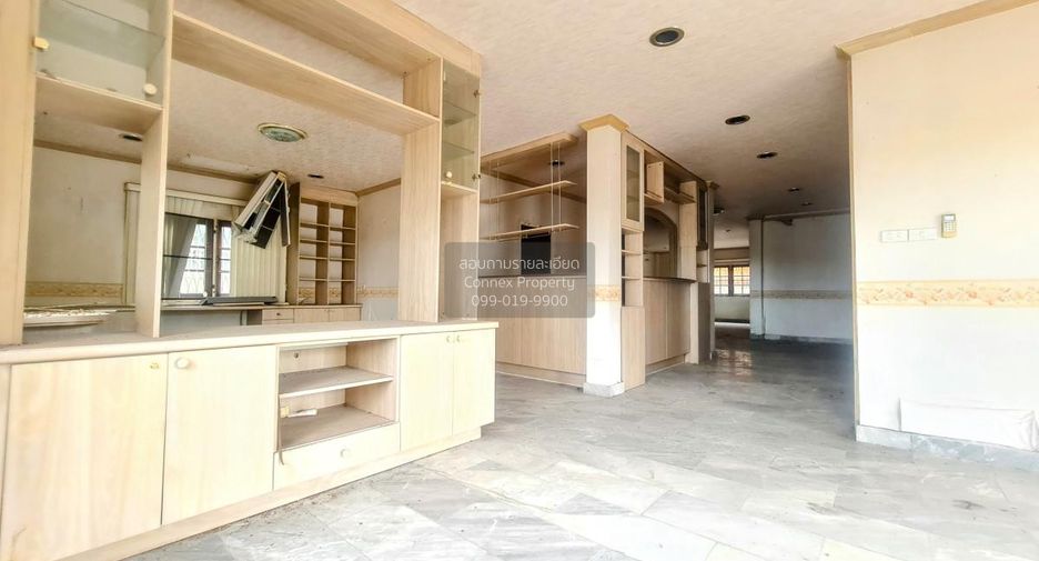 For sale 4 bedrooms house in Thanyaburi, Pathum Thani
