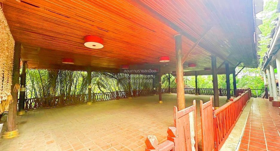For sale 10 bedrooms hotel in Amphawa, Samut Songkhram