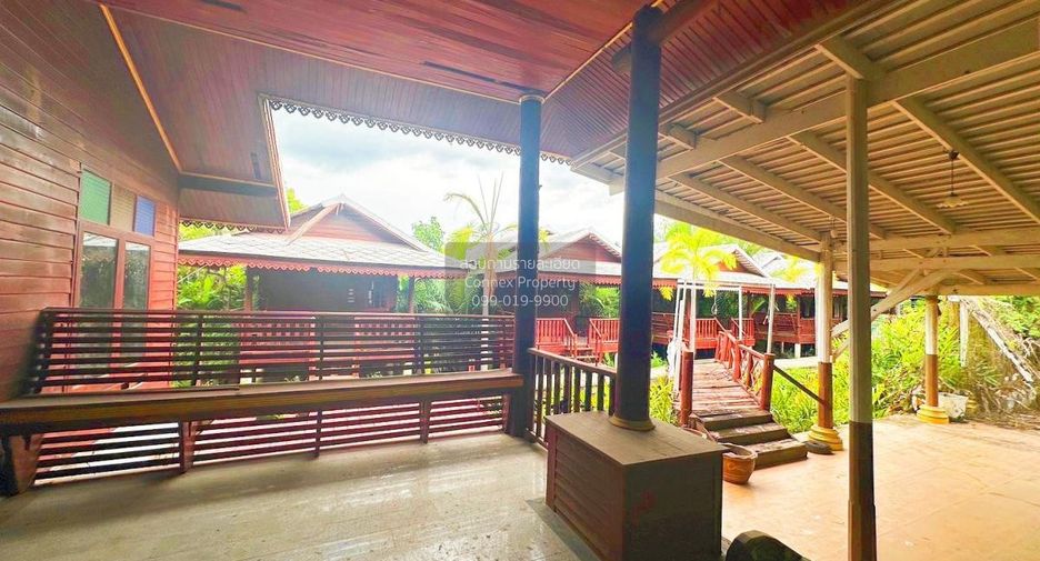 For sale 10 bedrooms hotel in Amphawa, Samut Songkhram