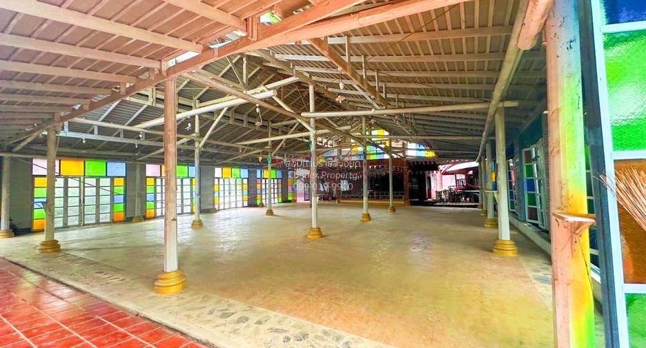 For sale 10 bedrooms hotel in Amphawa, Samut Songkhram