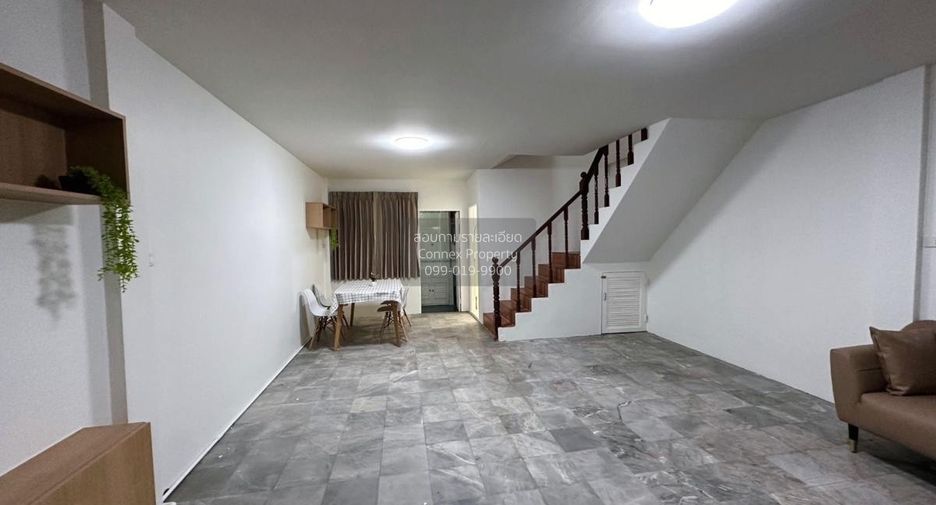 For sale 3 bedrooms townhouse in Mueang Samut Sakhon, Samut Sakhon