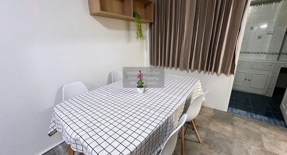 For sale 3 bedrooms townhouse in Mueang Samut Sakhon, Samut Sakhon