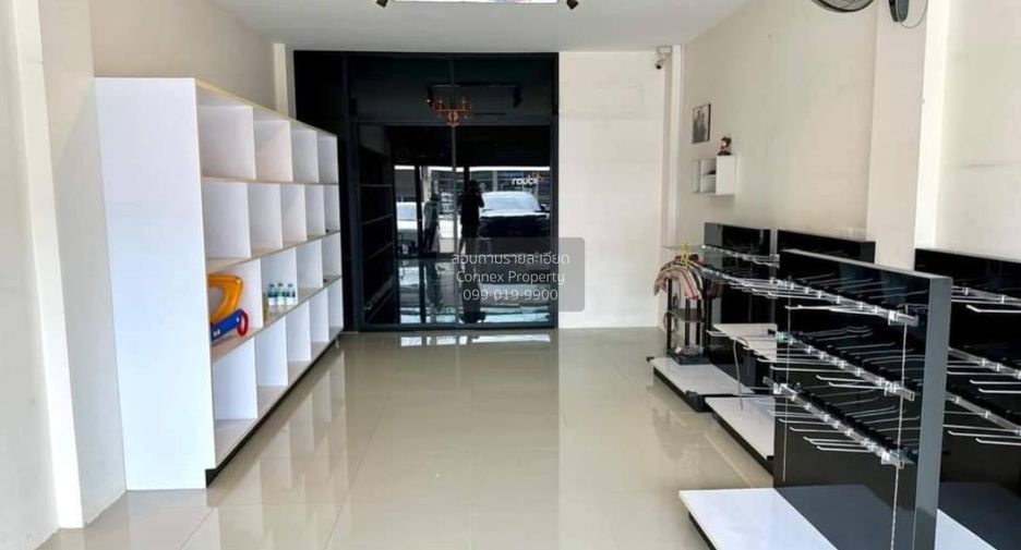 Gewerbefläche zum Kauf mit 3 Zimmer in Sam Phran, Nakhon Pathom