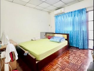 À vendre 2 chambres maison de ville à Thanyaburi, Pathum Thani