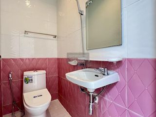 For sale 2 bedrooms townhouse in Don Tum, Nakhon Pathom