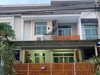 出售 3 卧室 联排别墅 在 Khlong Luang, Pathum Thani