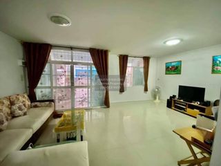 出售 3 卧室 联排别墅 在 Khlong Luang, Pathum Thani