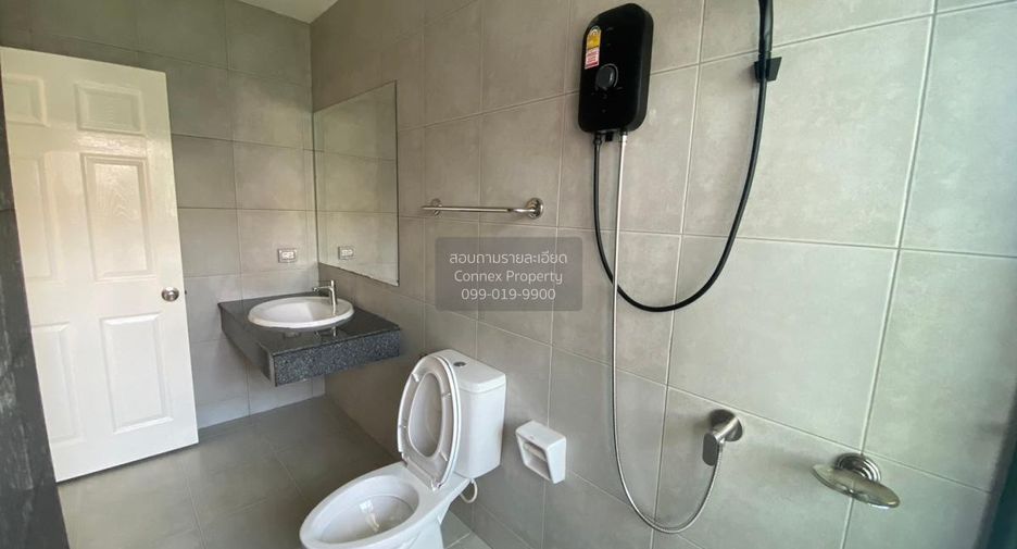 Casa adosada en venta de 3 habitaciones en Suan Luang, Bangkok