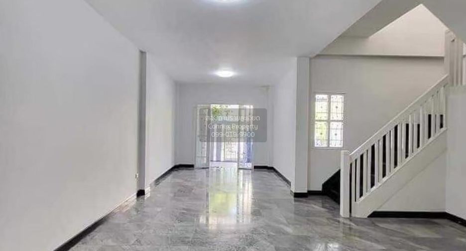 Reihenhaus zum Kauf mit 3 Zimmer in Thanyaburi, Pathum Thani