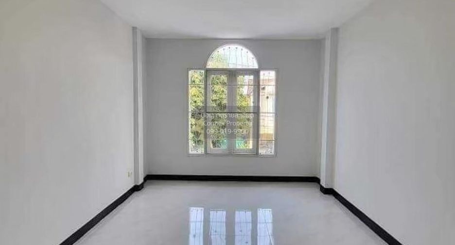 Reihenhaus zum Kauf mit 3 Zimmer in Thanyaburi, Pathum Thani