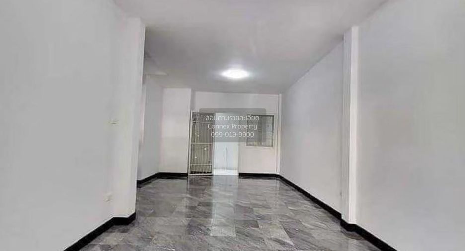 Reihenhaus zum Kauf mit 3 Zimmer in Thanyaburi, Pathum Thani