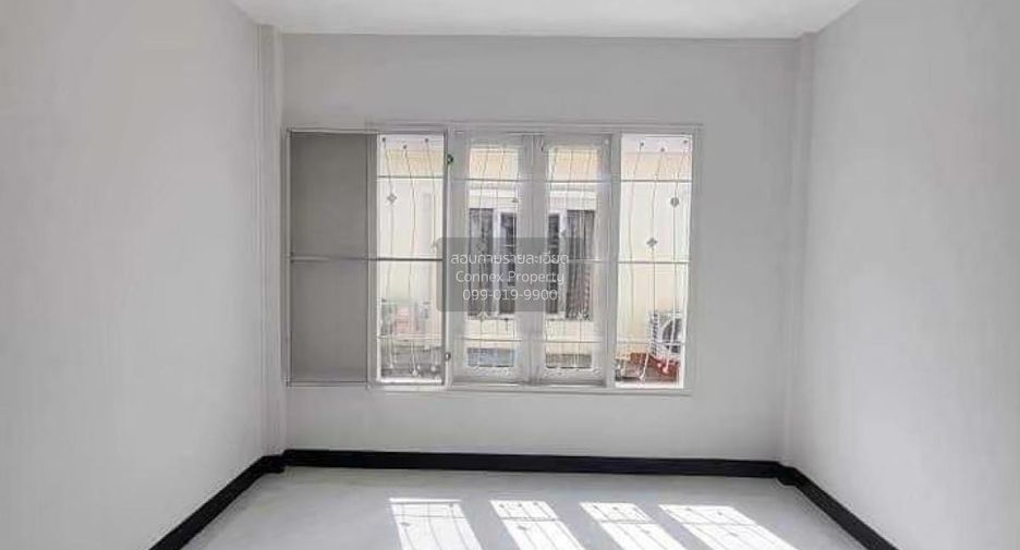 Reihenhaus zum Kauf mit 3 Zimmer in Thanyaburi, Pathum Thani