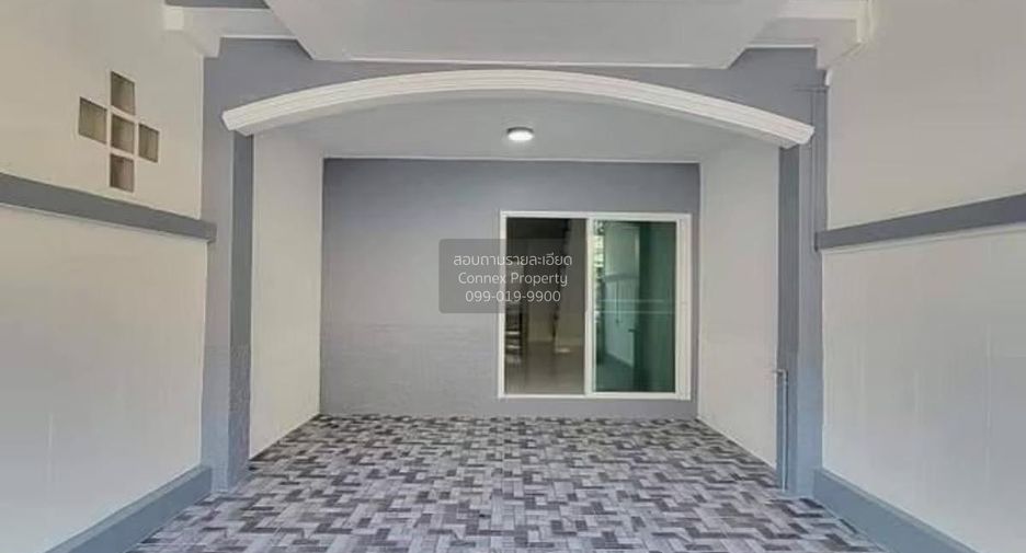 Casa adosada en venta de 3 habitaciones en Thanyaburi, Pathum Thani