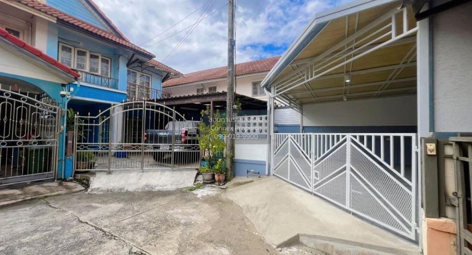 出售 4 卧室 联排别墅 在 Khlong Luang, Pathum Thani