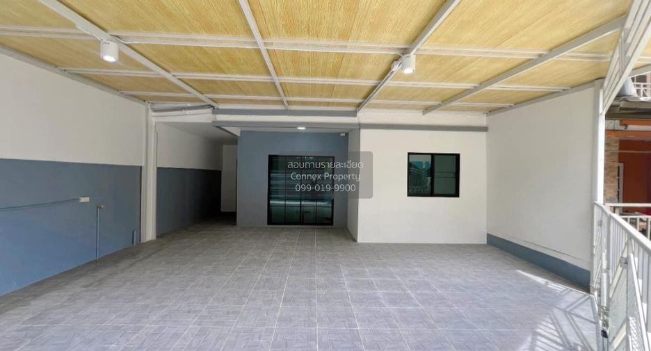 出售 4 卧室 联排别墅 在 Khlong Luang, Pathum Thani