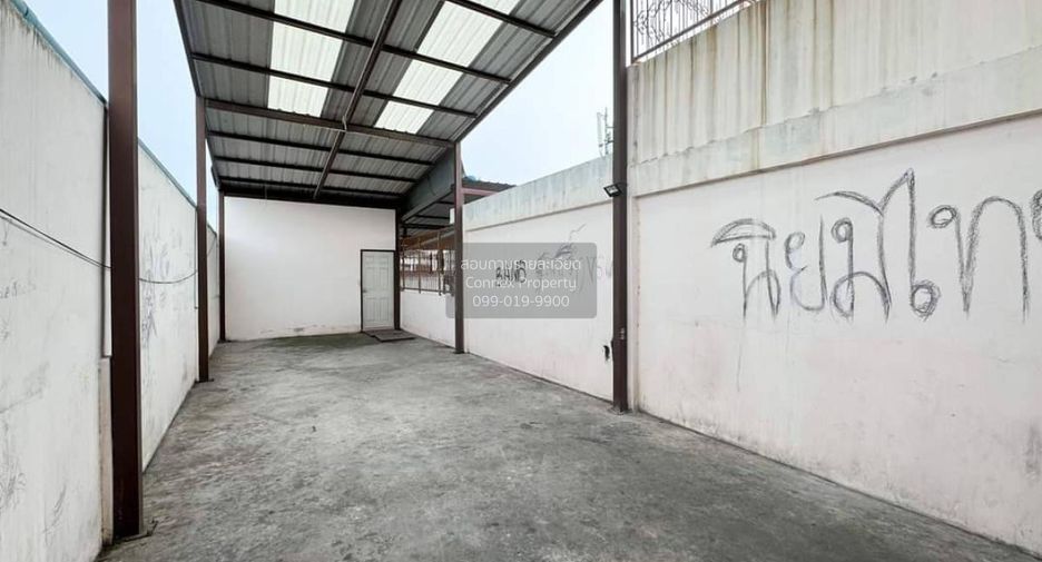 Local comercial en venta de 8 habitaciones en Phasi Charoen, Bangkok