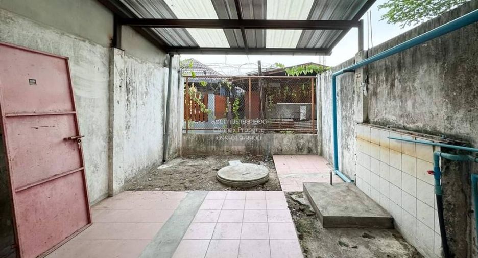 Local comercial en venta de 8 habitaciones en Phasi Charoen, Bangkok